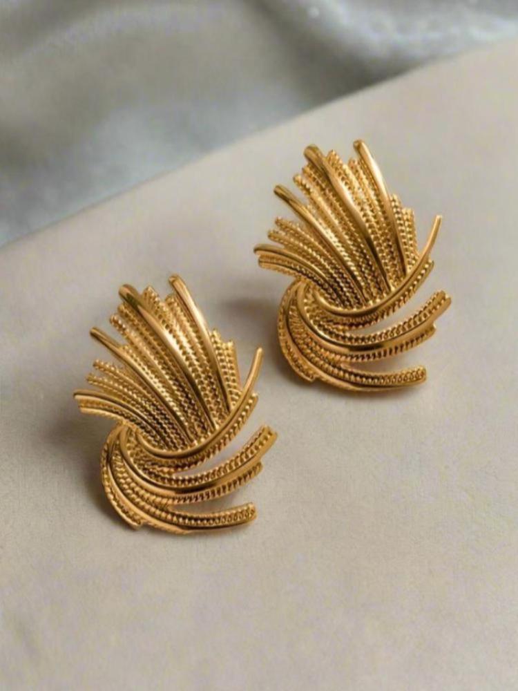 Valeria Swirl Earring